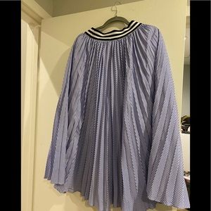 Blue and white striped pleated skirt